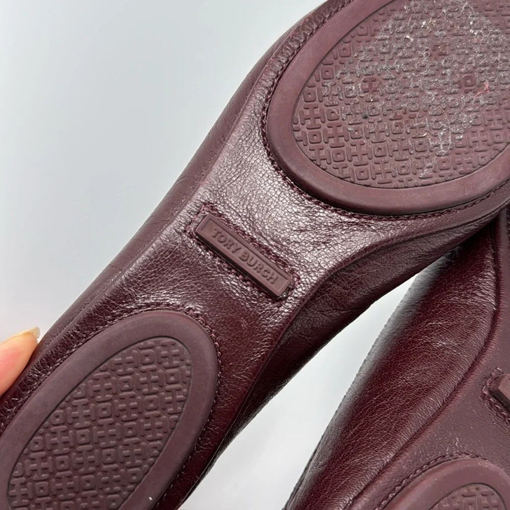 Tory Burch Minnie Travel Leather Plum Burgundy Ballet Flats Slip on Size 7 - NEW